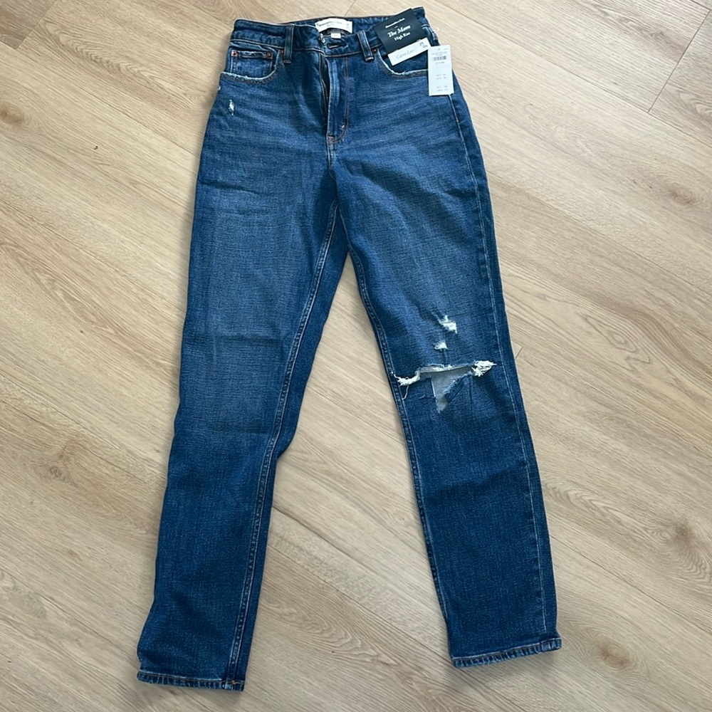 Abercrombie & Fitch the mom high rise curve love Jean extra long (0/25) -NWT